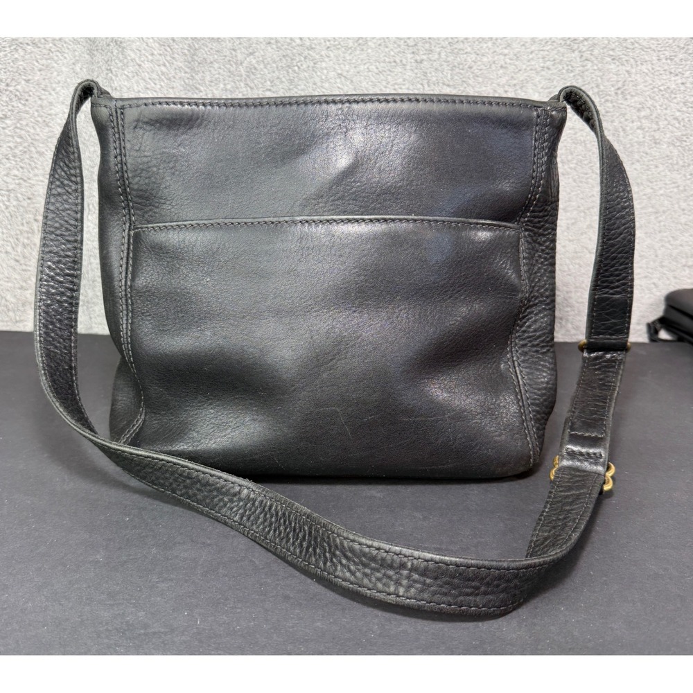 Coach Crossbody Bag Womens Medium Black Pebbled Leather Vintage F8P-4924